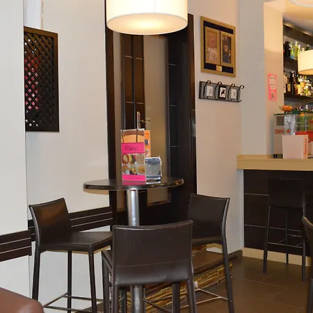 Hotel Plaza De Toros 3*