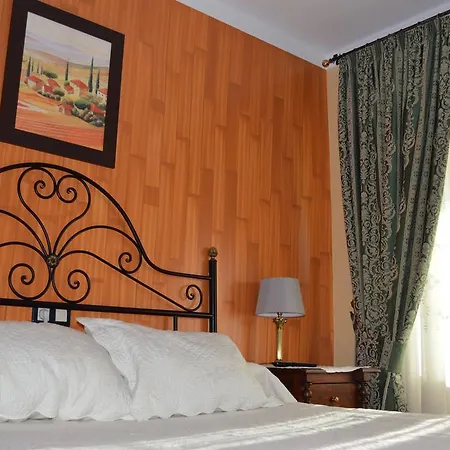 Plaza De Toros Hotel