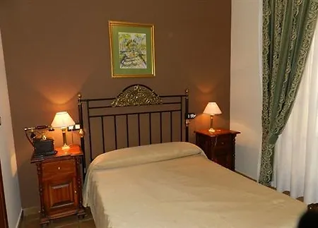 Hotel Plaza De Toros 3*