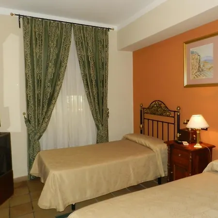 Hotel Plaza De Toros 3*